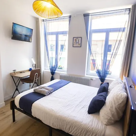 Holiday home Maison 4 I Jacuzzi I Netflix I 10 Couchages Max I Centre Saint-Omer (Pas-de-Calais)